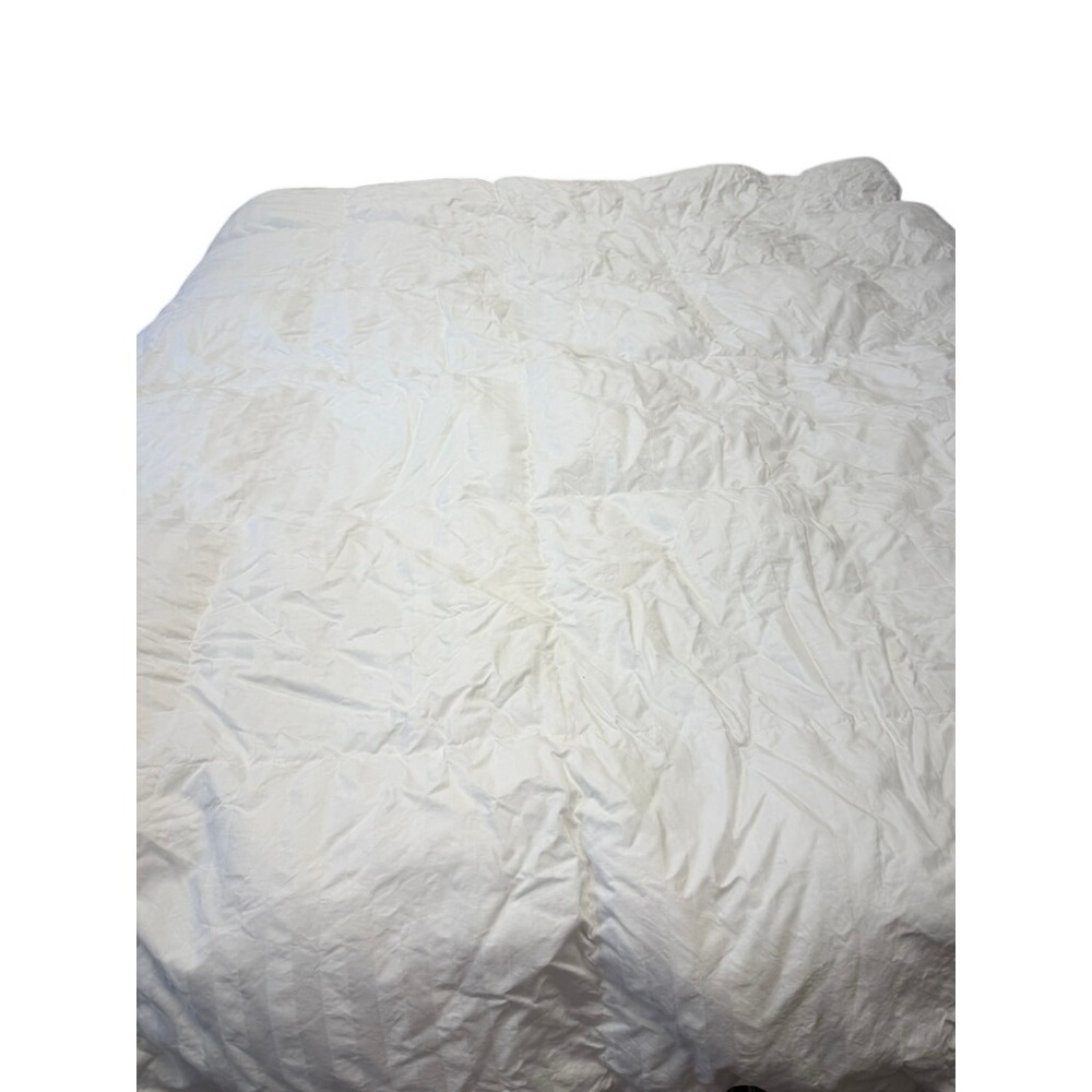 Hotel Grand White Damask Stripe Down Alternative Comforter Full Queen 84x88